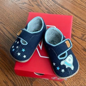 See Kai Run slippers size 5